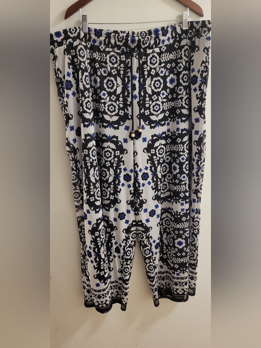 Harper Black and White Floral Stretch Chiffon And Lined Pants  Size 3XL(24)